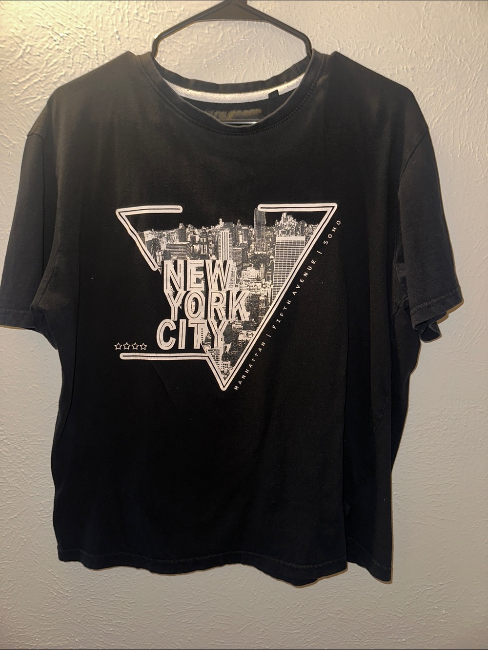 Soul Star England Black 'New York City' Graphic Tee, LG, Like New.